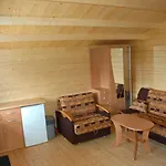 Domkiwjastrzebiej 山林小屋
